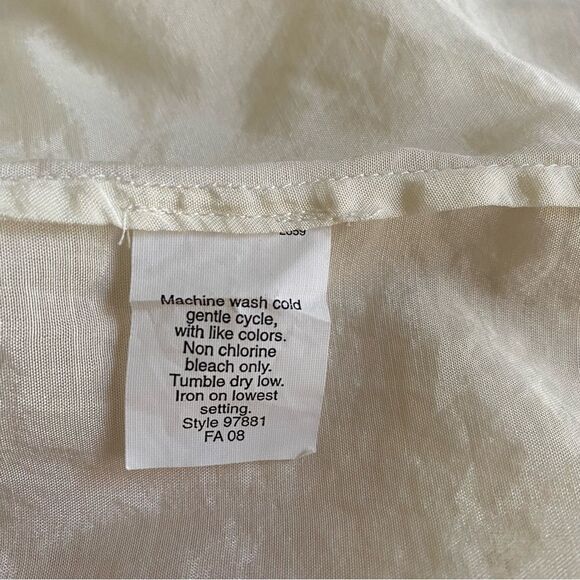 J. Crew Women’s Ivory Silk Blend Ruffle Blouse Size 2P - Picture 5 of 6